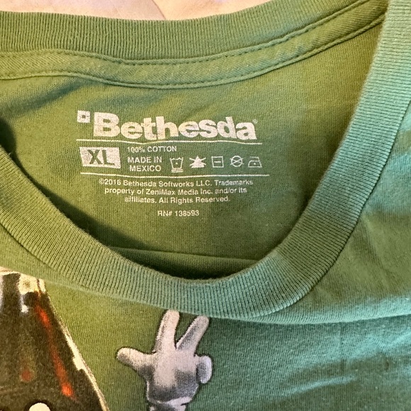 Mika Cola limited edition Bethesda XLG T-shirt - Picture 2 of 6